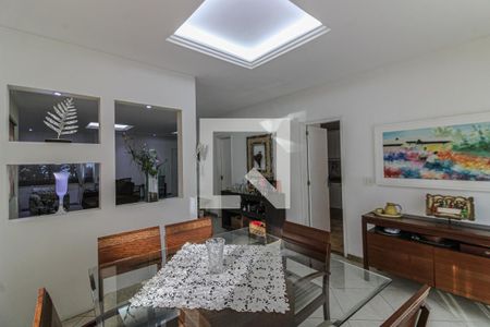 Sala de casa de condomínio para alugar com 4 quartos, 250m² em Vargem Pequena, Rio de Janeiro