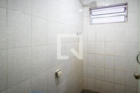 Banheiro de casa para alugar com 1 quarto, 55m² em Vila Água Funda, São Paulo