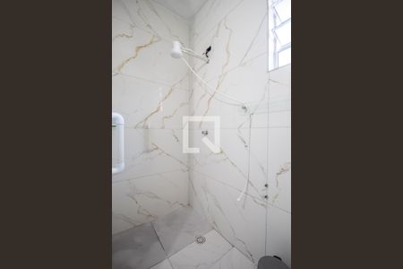 Casa para alugar com 275m², 2 quartos e 1 vaga Casa para alugar com 275m², 2 quartos e 1 vagaBanheiro 2