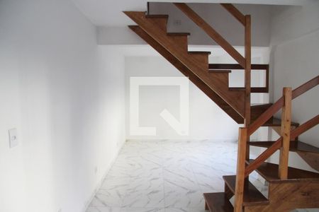 Sala e Cozinha integrada  de casa para alugar com 2 quartos, 80m² em Parque Continental I, Guarulhos