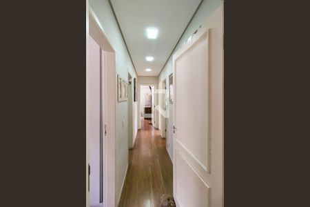 Corredor de casa para alugar com 4 quartos, 360m² em São José, Belo Horizonte