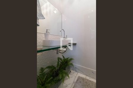 Lavabo de casa para alugar com 4 quartos, 360m² em São José, Belo Horizonte