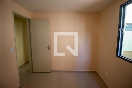 Quarto 1 de apartamento para alugar com 2 quartos, 42m² em Itaim Paulista, São Paulo