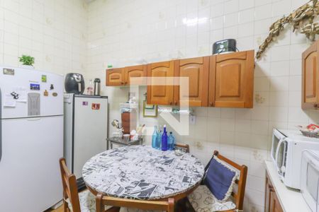 Casa à venda com 110m², 3 quartos e 1 vaga Casa à venda com 110m², 3 quartos e 1 vagaCozinha