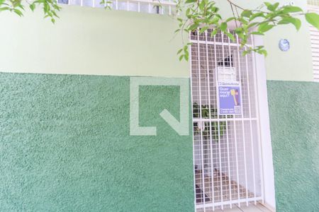 Casa à venda com 110m², 3 quartos e 1 vaga Casa à venda com 110m², 3 quartos e 1 vagaFachada