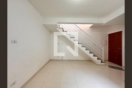 Sala de apartamento à venda com 2 quartos, 90m² em Vila Eldízia, Santo André