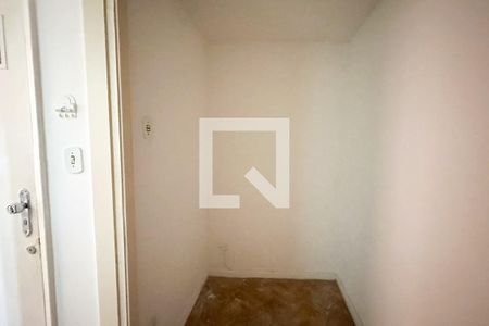 Sala/Entrada de kitnet/studio para alugar com 1 quarto, 32m² em Copacabana, Rio de Janeiro