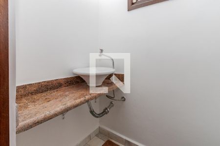 Lavabo de casa para alugar com 3 quartos, 450m² em Vila Cordeiro, São Paulo