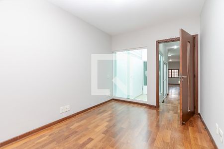 Sala Íntima de casa para alugar com 3 quartos, 450m² em Vila Cordeiro, São Paulo