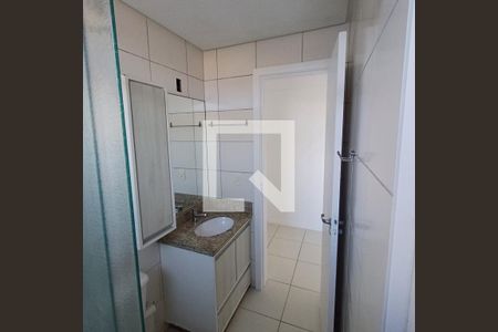 Banheiro da Suíte de apartamento para alugar com 2 quartos, 79m² em Bela Vista, São José