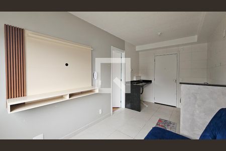 Sala / Cozinha / Area de Serviço de apartamento à venda com 1 quarto, 26m² em Jardim Itacolomi, São Paulo
