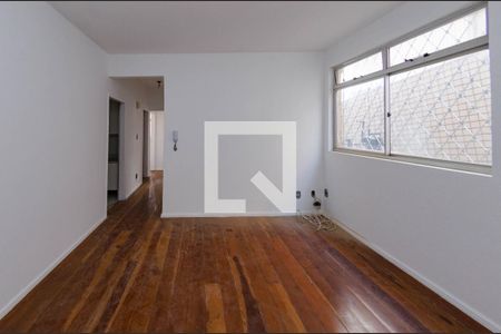 Sala de apartamento à venda com 3 quartos, 83m² em João Pinheiro, Belo Horizonte