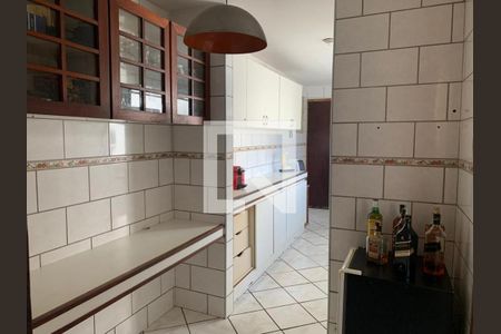 Apartamento à venda com 260m², 3 quartos e 2 vagas