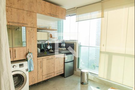 Varanda e cozinha de apartamento para alugar com 1 quarto, 40m² em Paraíso, São Paulo