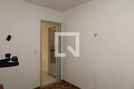 Quarto 1 de apartamento para alugar com 2 quartos, 42m² em Conjunto Residencial José Bonifácio, São Paulo