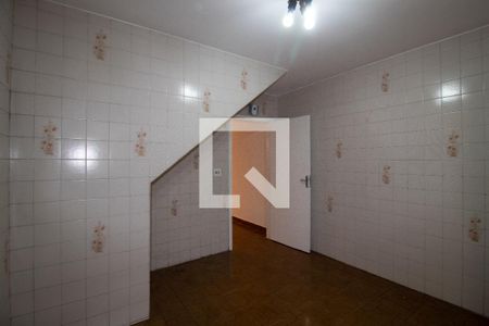 Cozinha de casa para alugar com 2 quartos, 100m² em Vila Gomes, São Paulo