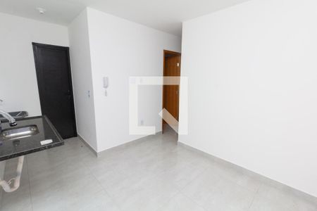 Sala e Cozinha de apartamento para alugar com 2 quartos, 34m² em Vila Paranaguá, São Paulo