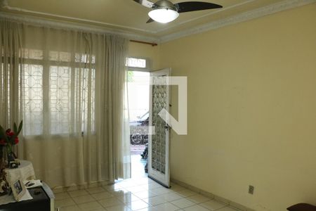 Sala de casa para alugar com 3 quartos, 75m² em Centro, Nova Iguaçu