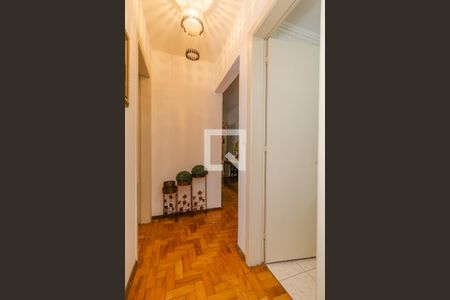 Corredor de apartamento à venda com 2 quartos, 74m² em Cristal, Porto Alegre