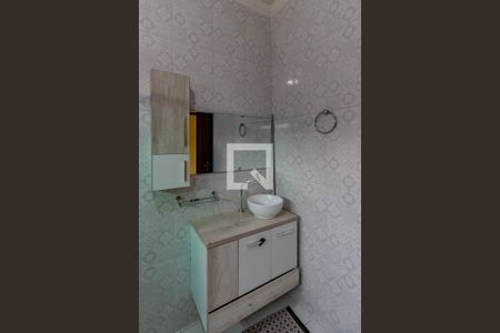 Banheiro de casa para alugar com 3 quartos, 220m² em Glória, Belo Horizonte