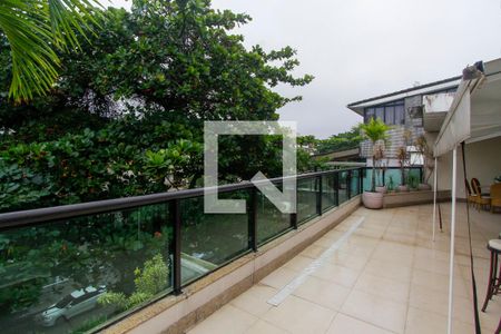 Varanda de apartamento à venda com 4 quartos, 371m² em Barra da Tijuca, Rio de Janeiro