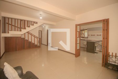 Sala  de casa para alugar com 4 quartos, 400m² em Jardim Itu, Porto Alegre