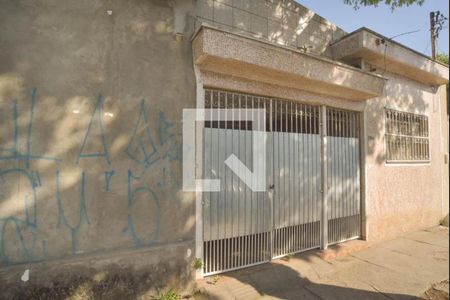 Casa à venda com 4 quartos, 420m² em Guaiauna, São Paulo