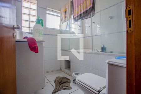 Casa à venda com 165m², 3 quartos e 2 vagas