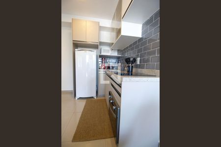 Sala / Cozinha de apartamento para alugar com 1 quarto, 35m² em Real Parque, São Paulo