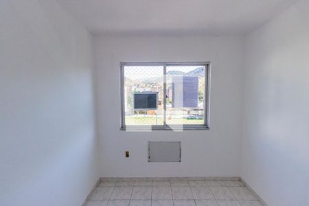 Quarto 1 de apartamento para alugar com 2 quartos, 55m² em Jardim Sulacap, Rio de Janeiro