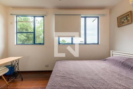 Casa à venda com 4 quartos, 277m² em Itacoatiara, Niterói