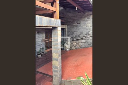 Garagem de casa à venda com 4 quartos, 178m² em Betânia, Belo Horizonte