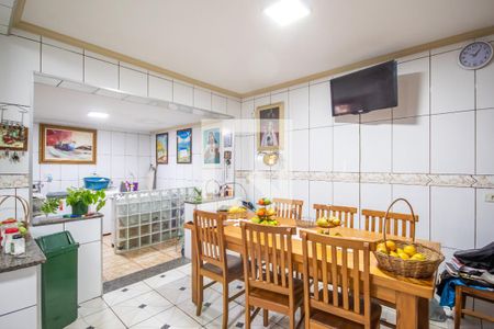 Casa à venda com 450m², 5 quartos e 3 vagas Casa à venda com 450m², 5 quartos e 3 vagasCopa e Cozinha