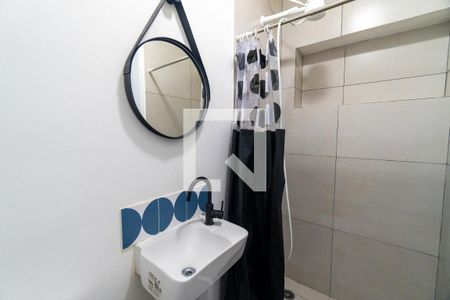 Banheiro de apartamento para alugar com 1 quarto, 12m² em Vila Guarani (z Sul), São Paulo