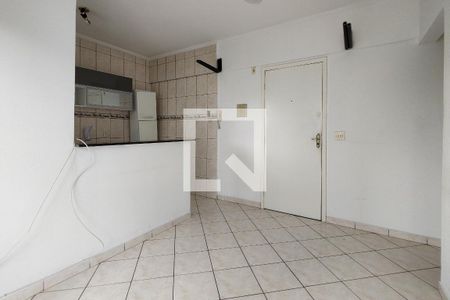 Sala de apartamento para alugar com 1 quarto, 33m² em Ocian, Praia Grande