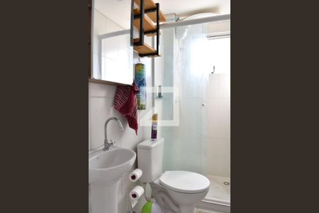 Banheiro de apartamento para alugar com 1 quarto, 34m² em Fanny, Curitiba