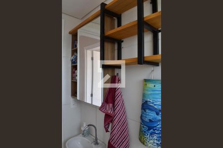 Banheiro de apartamento para alugar com 1 quarto, 34m² em Fanny, Curitiba