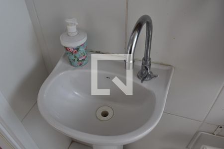 Banheiro de apartamento para alugar com 1 quarto, 34m² em Fanny, Curitiba