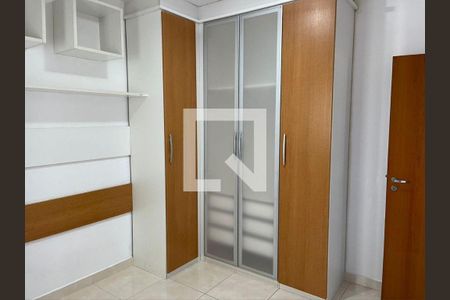 Casa à venda com 3 quartos, 120m² em Vila Aricanduva, São Paulo