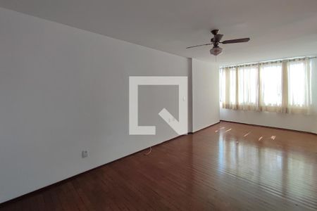 Sala de Estar de apartamento à venda com 2 quartos, 165m² em Centro, Campinas