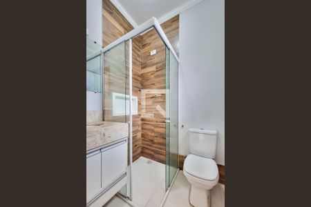 Banheiro da Suíte de casa de condomínio para alugar com 3 quartos, 90m² em Chácaras São José, São José dos Campos