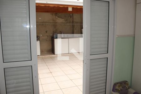 Quarto 1 de casa de condomínio para alugar com 3 quartos, 172m² em Jardim Rio das Pedras, Cotia