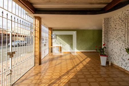 Casa à venda com 175m², 3 quartos e 3 vagas Casa à venda com 175m², 3 quartos e 3 vagasGaragem