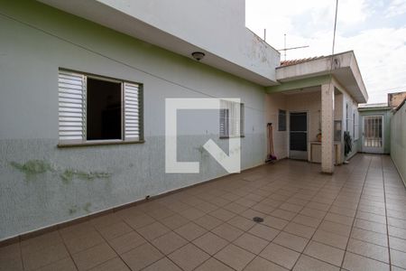 Casa à venda com 175m², 3 quartos e 3 vagas Casa à venda com 175m², 3 quartos e 3 vagasÁrea Externa
