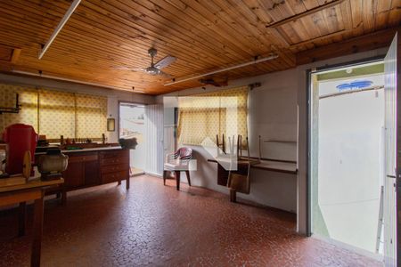 Casa à venda com 175m², 3 quartos e 3 vagas Casa à venda com 175m², 3 quartos e 3 vagasEdicula