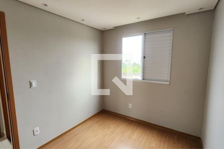 Quarto 2 de apartamento para alugar com 2 quartos, 39m² em Parque Santa Rosa, Suzano