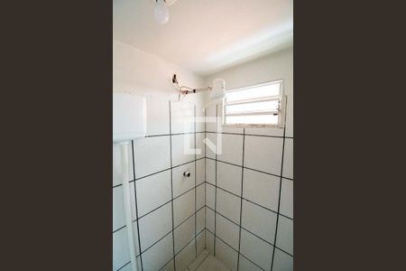 Banheiro de kitnet/studio para alugar com 1 quarto, 30m² em Taguatinga, Brasília