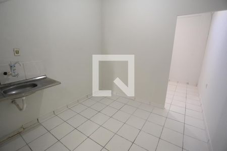 Sala/Cozinha de kitnet/studio para alugar com 1 quarto, 30m² em Taguatinga, Brasília