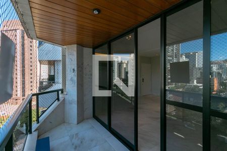 Varanda de apartamento à venda com 4 quartos, 150m² em Funcionários, Belo Horizonte