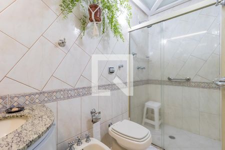 Banheiro da Suite de casa à venda com 3 quartos, 210m² em Jardim Sabará, Porto Alegre